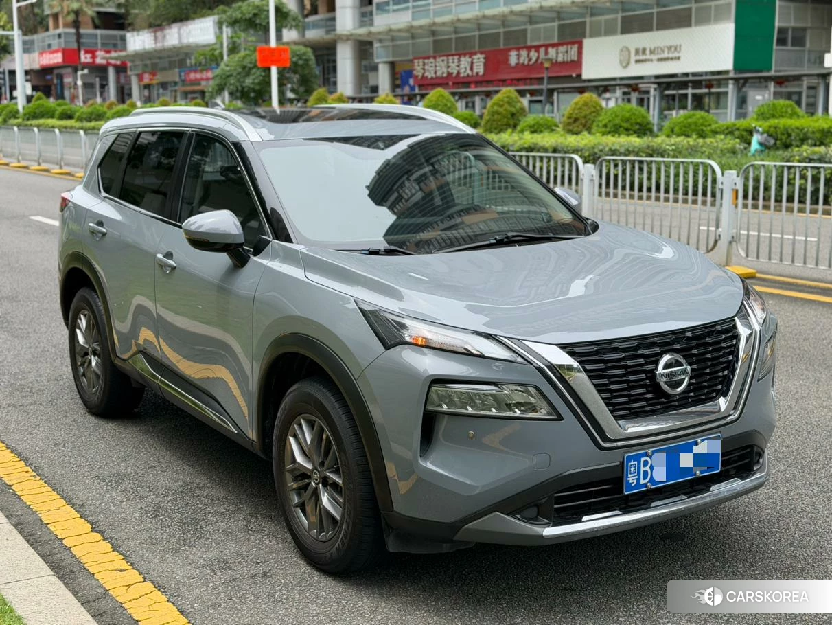 Nissan X-Trail 2021 Темно-серый из Китая, фото 3
