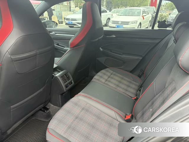 Volkswagen Golf 2023 Черный из Китая, фото 2