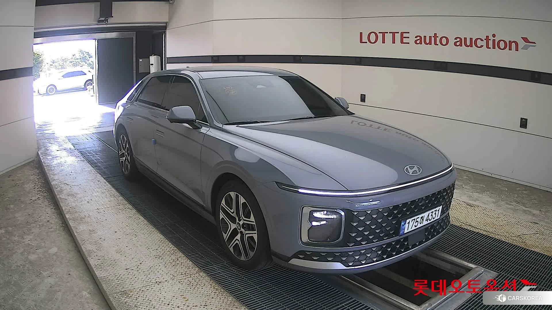 Hyundai Grandeur Hybrid id 4990007 из Кореи 12