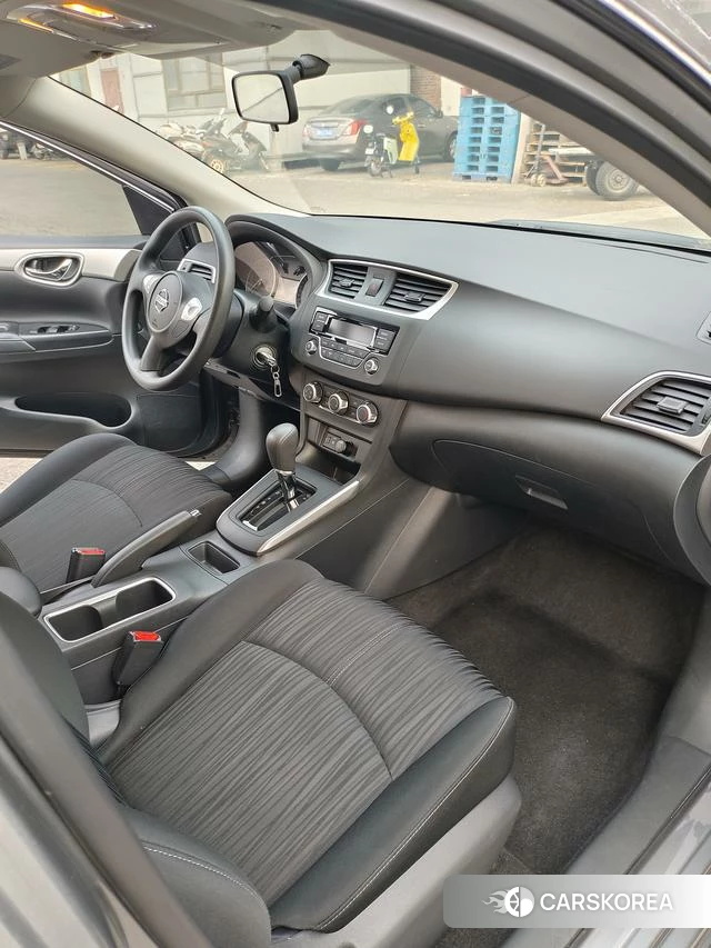 Nissan Sylphy 2024 Темно-серый из Китая, фото 2