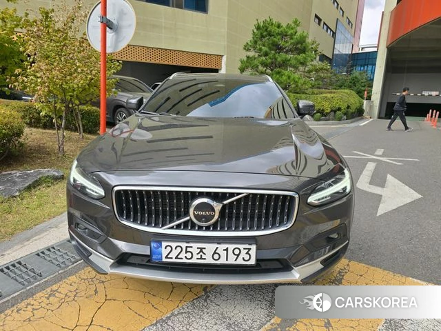 Volvo V90 Cross-Country 2022 Серый из Кореи, фото 2