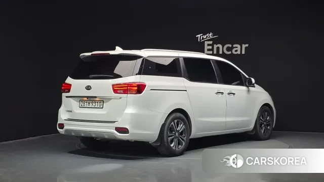 Kia The New Carnival id 3547377 из Кореи 12