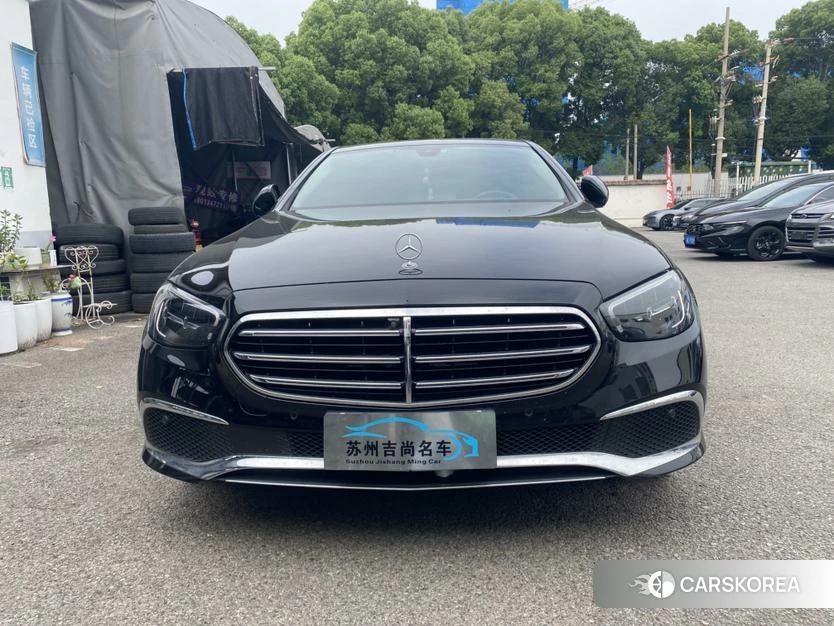 Mercedes-Benz E-Class 2023 Черный из Китая, фото 2