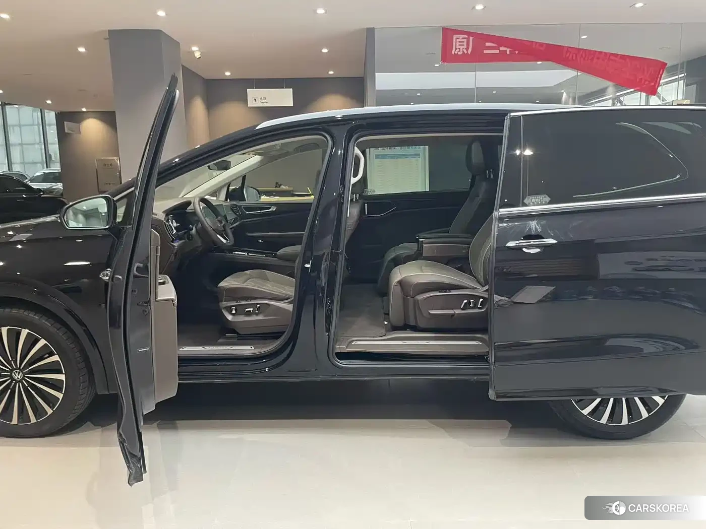 Volkswagen Viloran 2024 Черный из Китая, фото 2