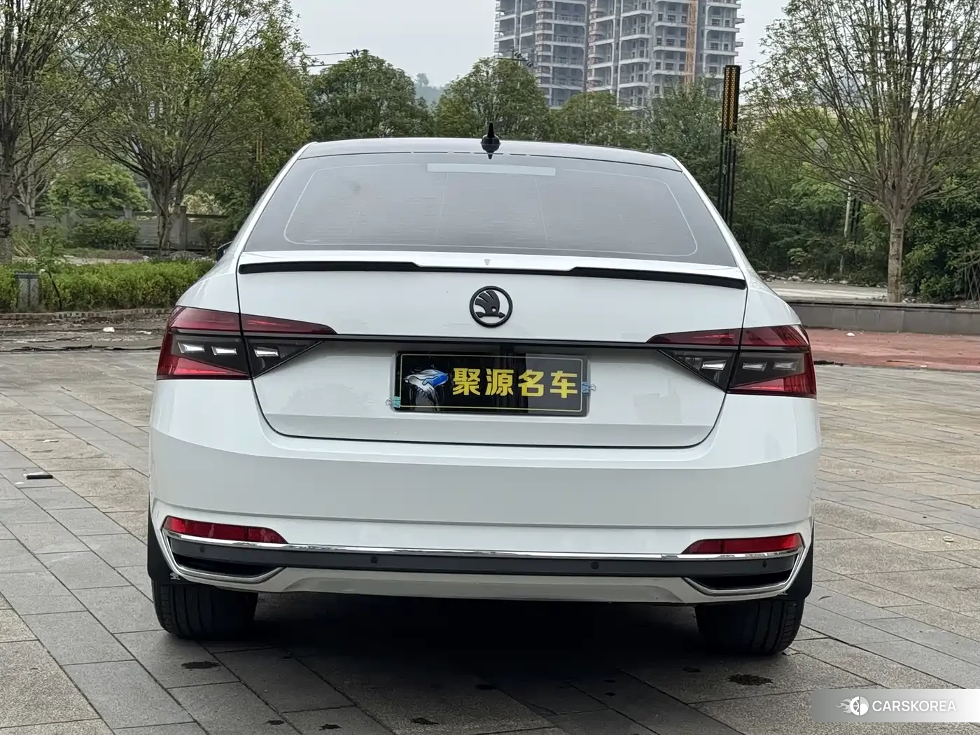 Skoda Superb 2024 Белый из Китая, фото 2