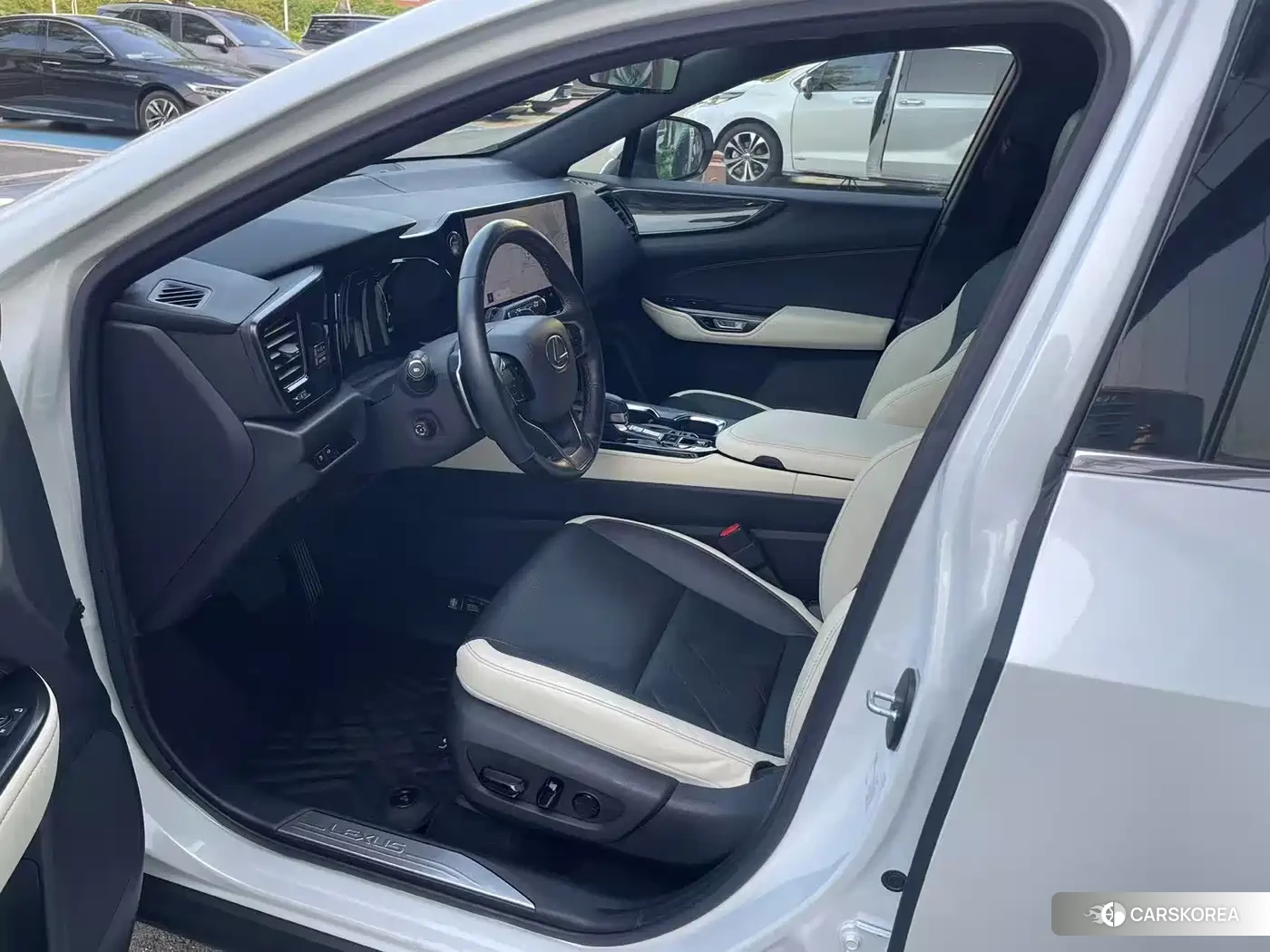 Lexus NX 2022 Белый из Китая, фото 2