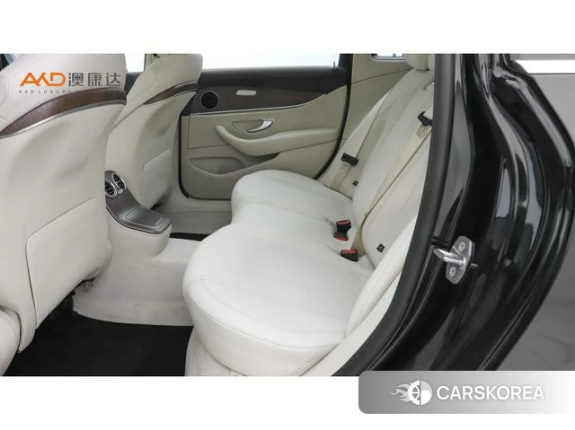 Mercedes-Benz E-Class 2021 Черный из Китая, фото 2