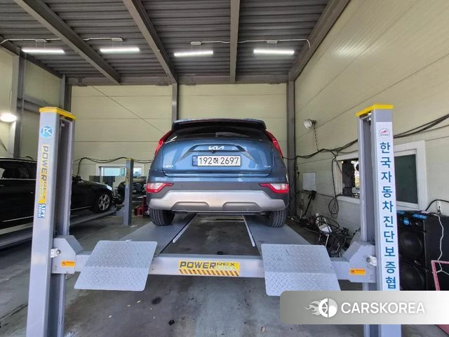 Kia Di Ol Nu Niro 2022 Синий из Кореи, фото 2