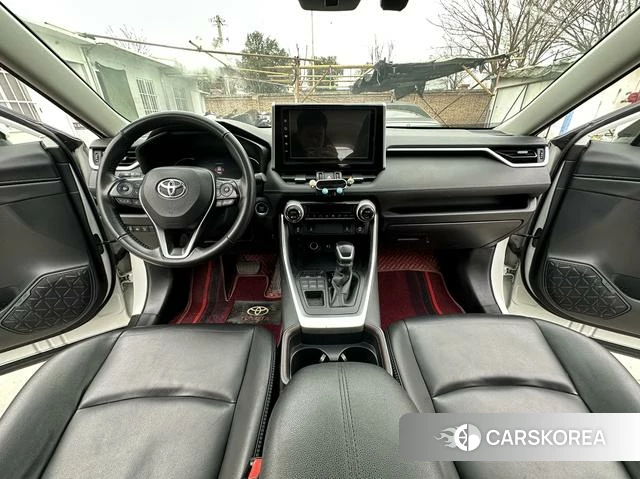 Toyota RAV4 2021 Белый из Китая, фото 2