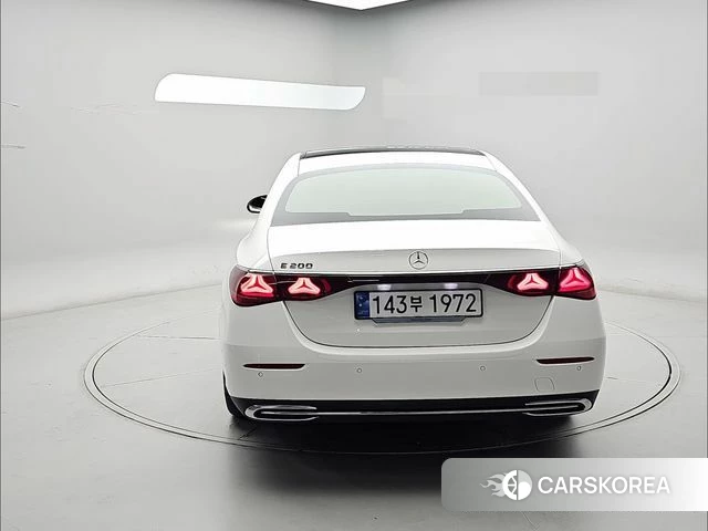 Mercedes-Benz E-Class W214 id 4842479 из Кореи 12