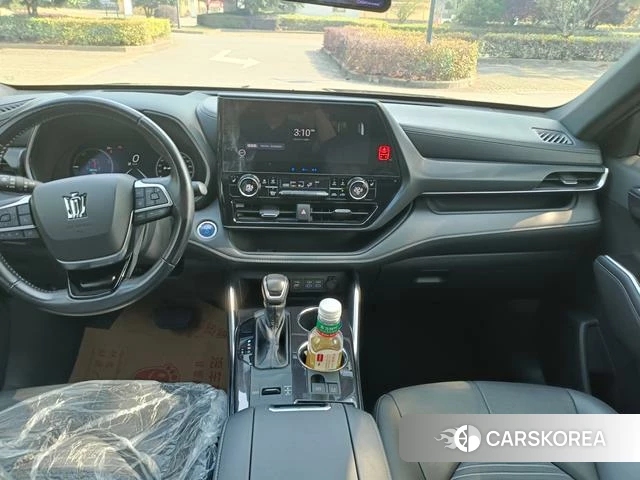 Toyota Crown 2021 Черный из Китая, фото 2