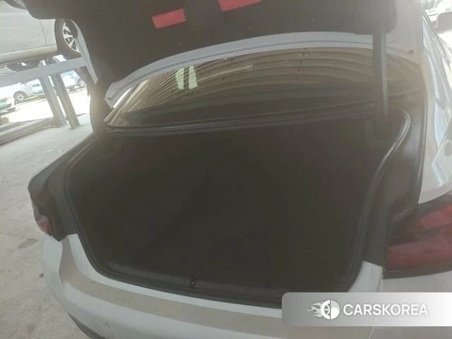 BMW 5 series 2022 Белый из Китая, фото 2