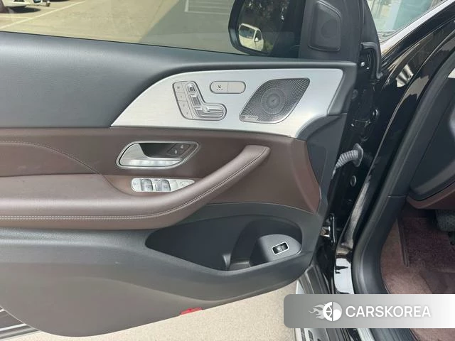 Mercedes-Benz GLE 2023 Черный из Китая, фото 2