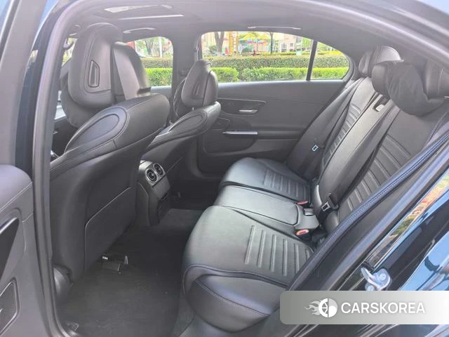 Mercedes-Benz C-class 2024 Черный из Китая, фото 2