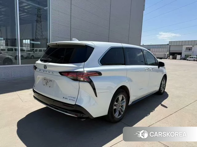 Toyota Sienna 2024 Белый из Китая, фото 2