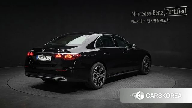 Mercedes-Benz E-Class W214 2026 Черный из Кореи, фото 4