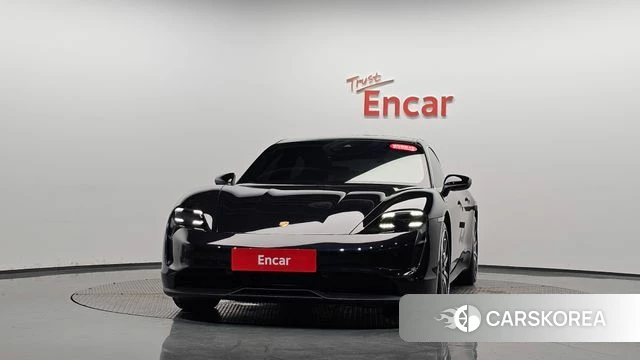 Porsche Taycan id 4697954 из Кореи 12