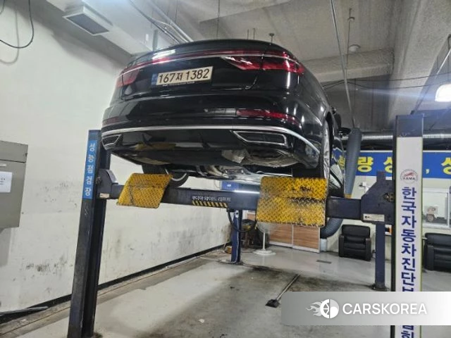 Audi A8 (D5) 2021 Черный из Кореи, фото 2