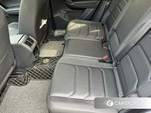 Volkswagen Tayron 2021 Черный из Китая, фото 2