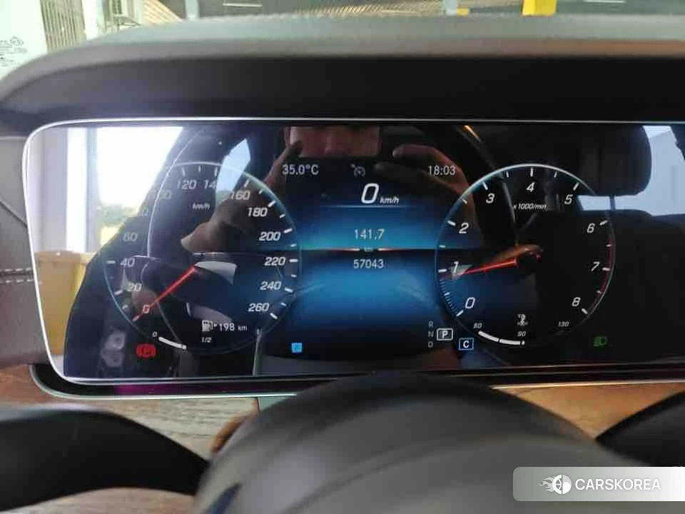 Mercedes-Benz E-Class 2021 Черный из Китая, фото 2
