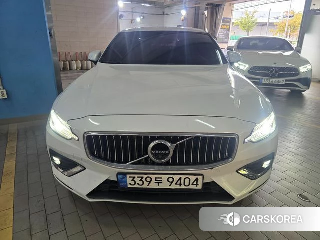 Volvo S60 3rd generation 2021 Белый из Кореи, фото 2