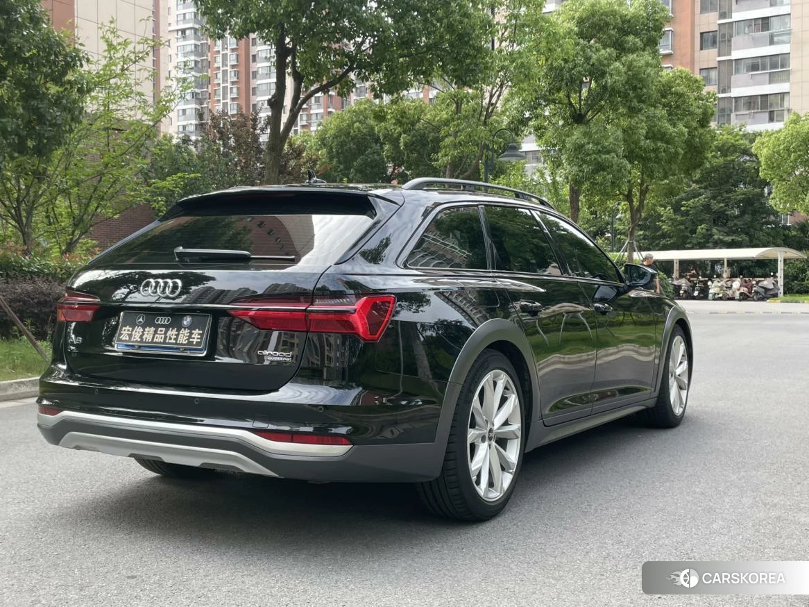 Audi A6 2022 Черный из Китая, фото 2