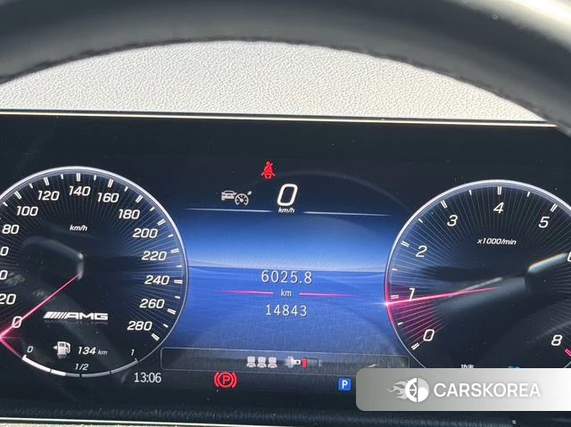 Mercedes-Benz AMG GLB 2024 Белый из Китая, фото 2