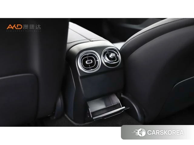 Mercedes-Benz C-class 2024 Белый из Китая, фото 2