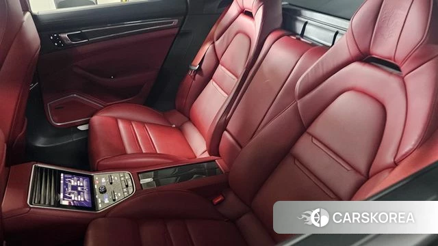 Porsche Panamera (971) 2019 Черный из Кореи, фото 2
