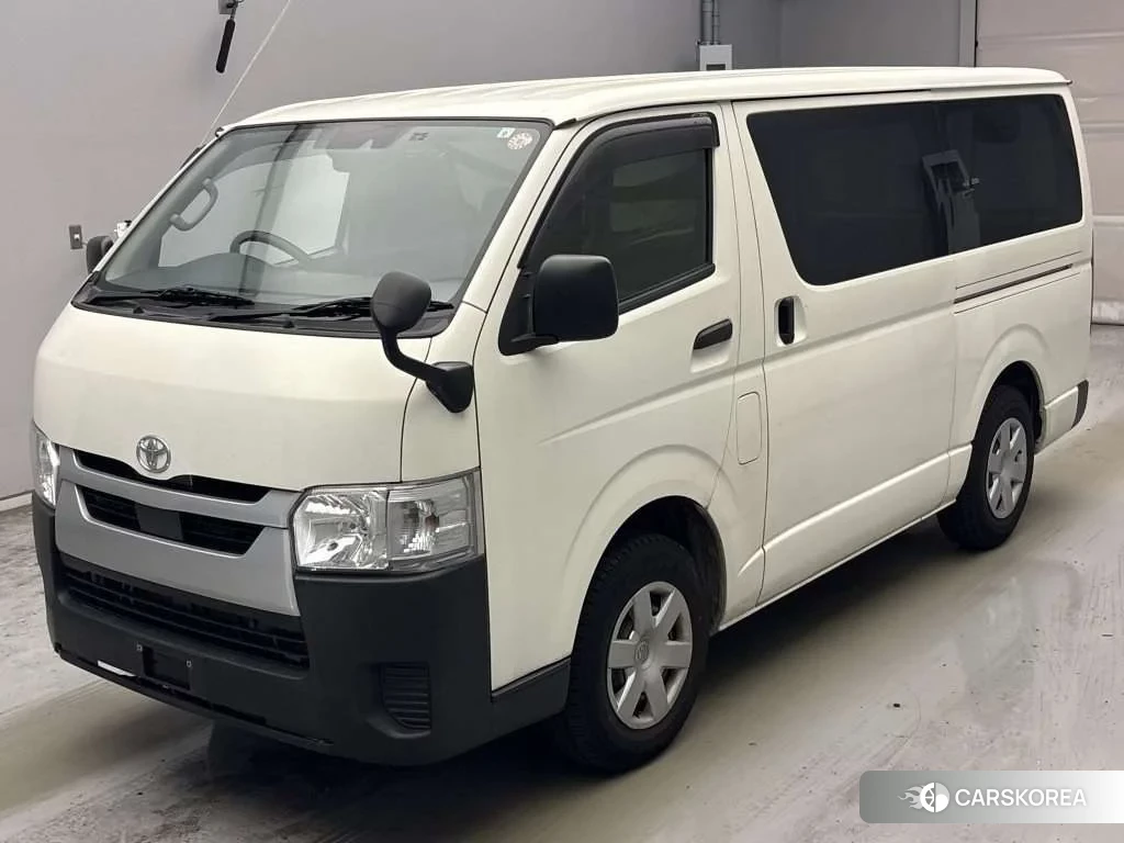 Toyota HiAce Van 2022 из Японии, фото 2