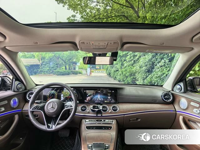 Mercedes-Benz E-Class 2023 Черный из Китая, фото 3