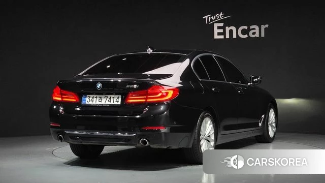 BMW 5 Series (G30) id 3893707 из Кореи 12