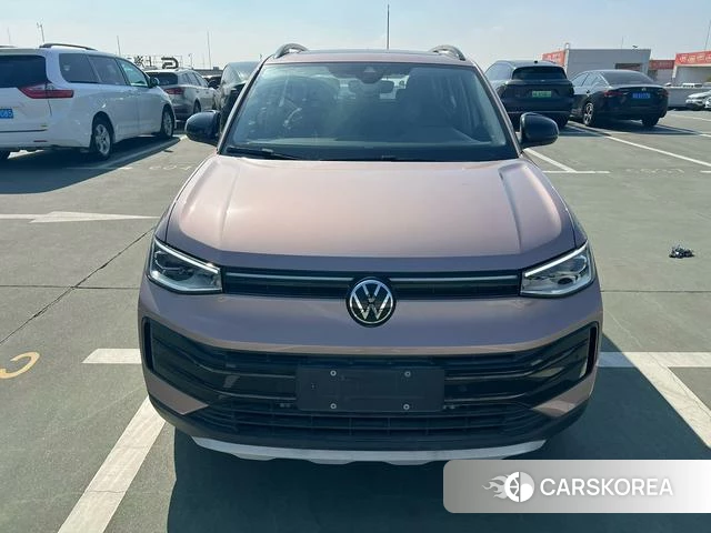 Volkswagen Tharu 2026 Красный из Китая, фото 2
