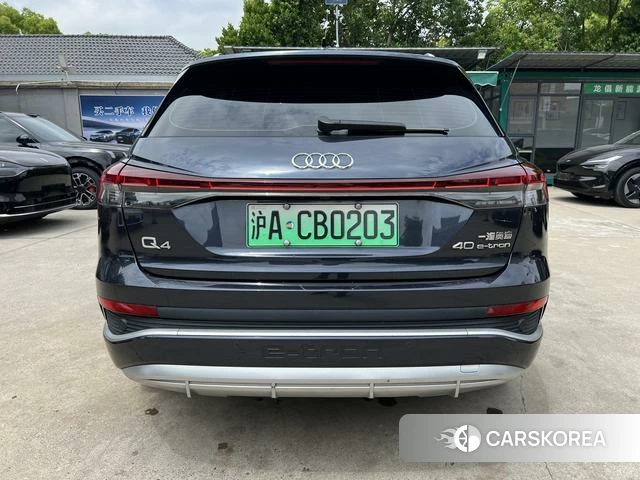 Audi Q4 2023 Синий из Китая, фото 2