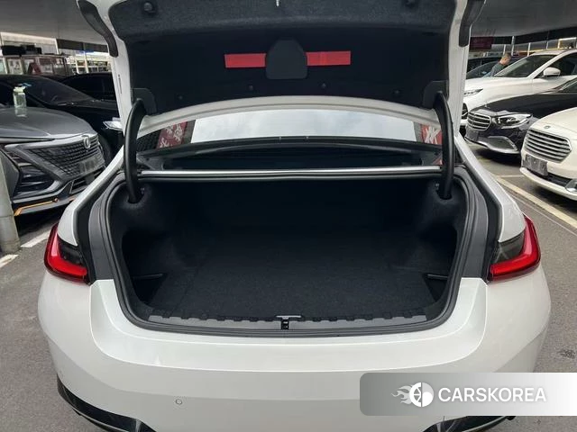 BMW i3 2025 Белый из Китая, фото 6