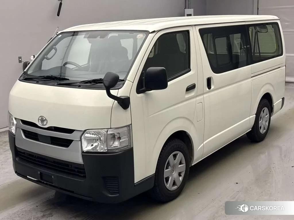 Toyota HiAce Van 2023 из Японии, фото 2