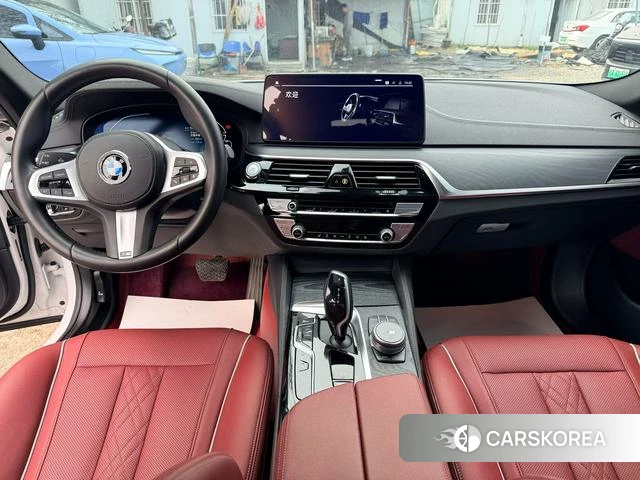 BMW 5 series PHEV 2021 Белый из Китая, фото 2