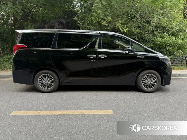 Toyota Alphard 2022 Черный из Китая, фото 4