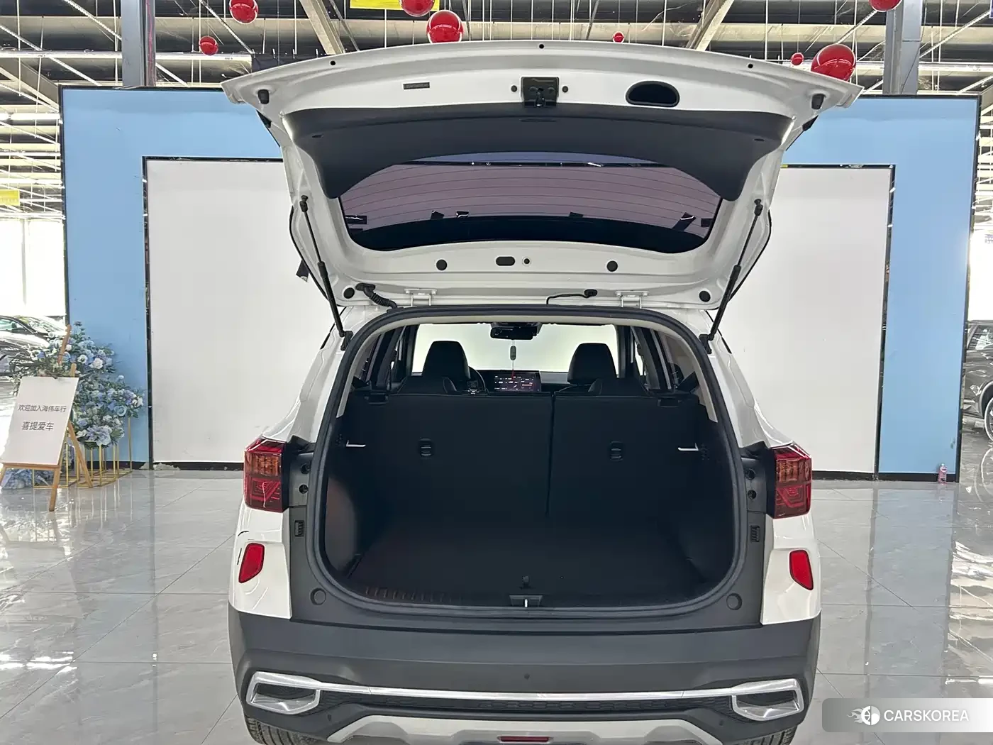Kia KX3 2023 Белый из Китая, фото 4