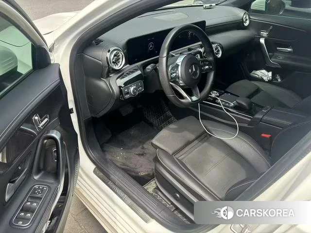 Mercedes-Benz A-Class 2023 Белый из Китая, фото 2