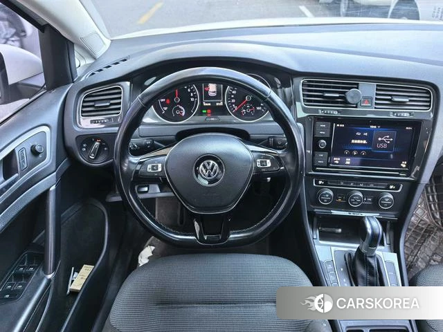 Volkswagen Golf 2021 Белый из Китая, фото 2
