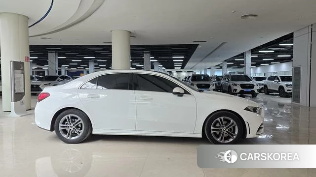 Mercedes-Benz A-Class 2023 Белый из Китая, фото 4