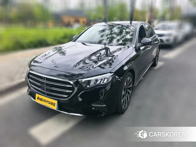 Mercedes-Benz E-Class 2024 Черный из Китая, фото 2