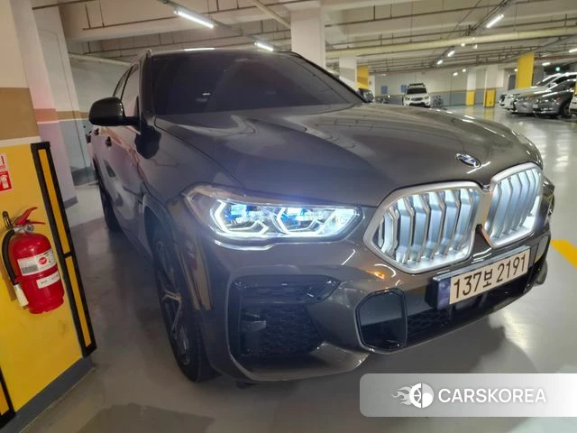 BMW X6 (G06) 2022 Серебристо-серый из Кореи, фото 4