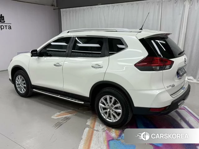 Nissan X-Trail 2022 Белый из Китая, фото 2