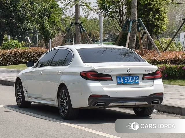 BMW 5 series 2022 Белый из Китая, фото 4