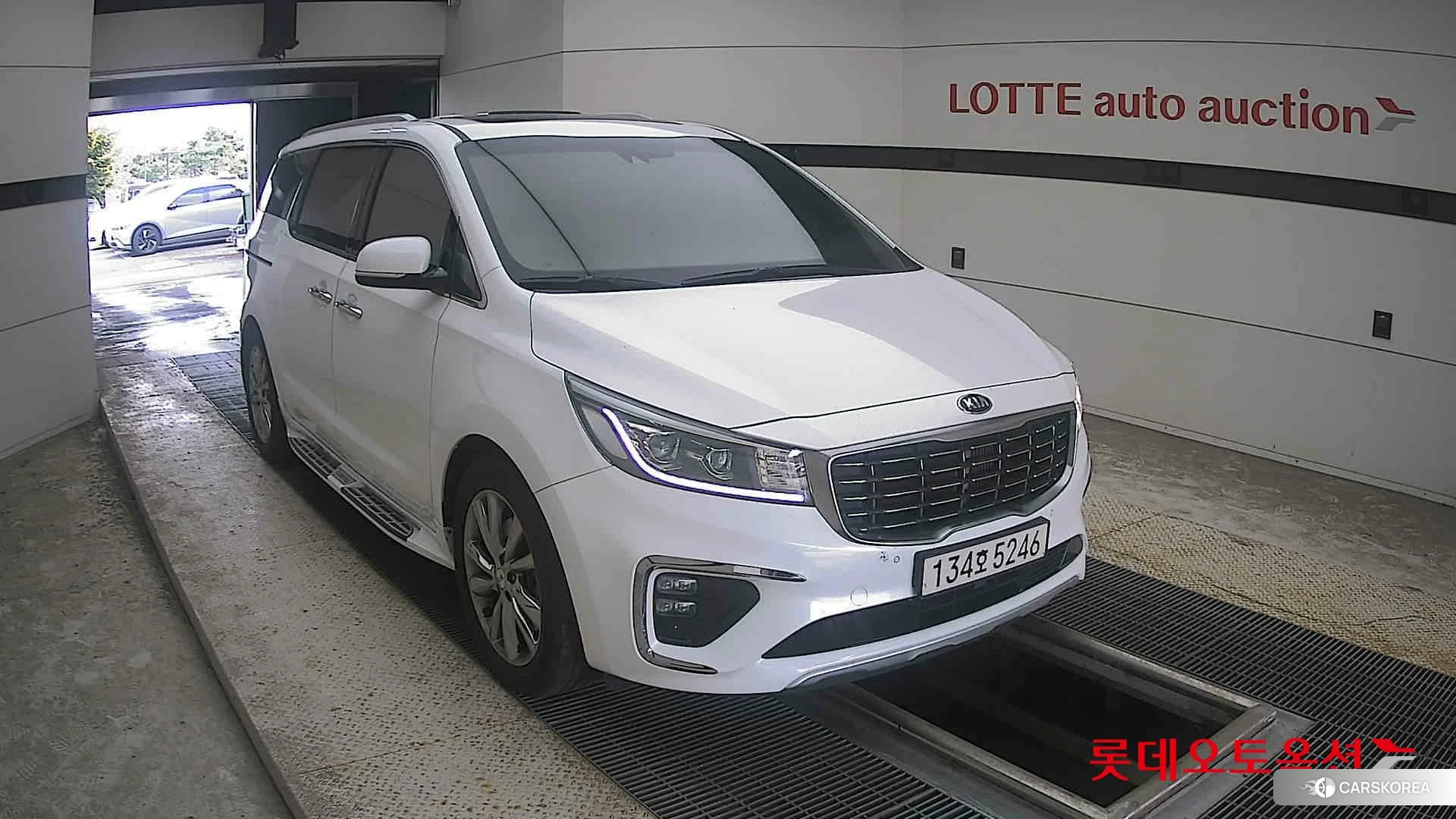 Kia Carnival id 4984654 из Кореи 12