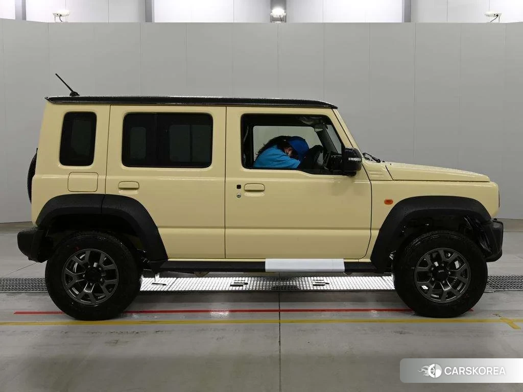 Suzuki Jimny Nomade 2026 из Японии, фото 2