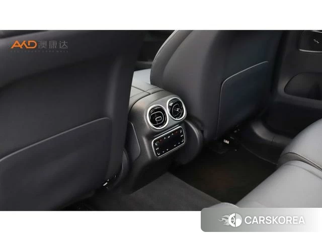 Mercedes-Benz GLC 2024 Черный из Китая, фото 2