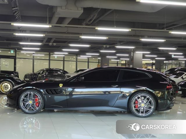 Ferrari GTC4 Russo id 4943763 из Кореи 10